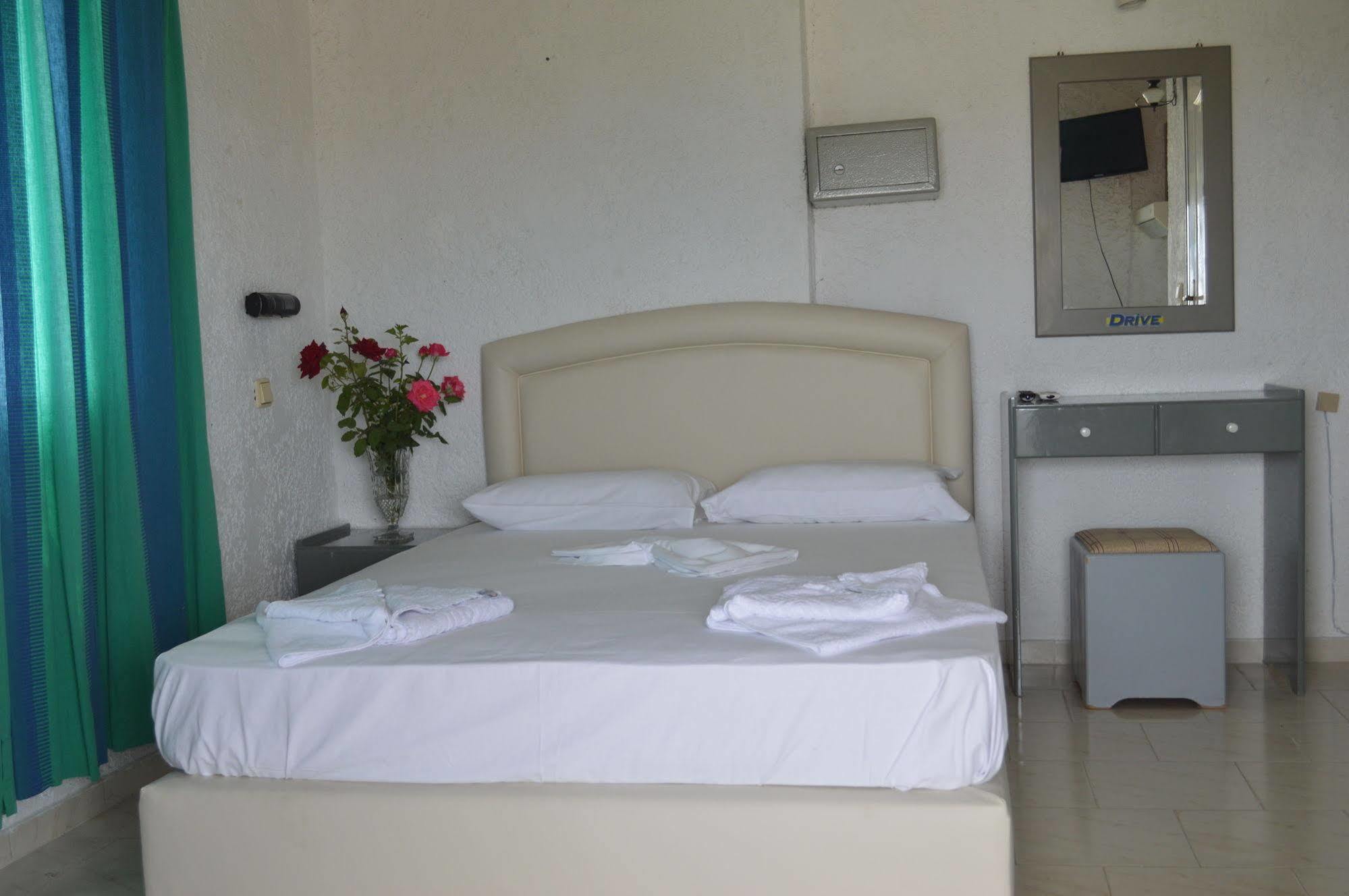 Park Aparthotel Heraklion  Exterior photo